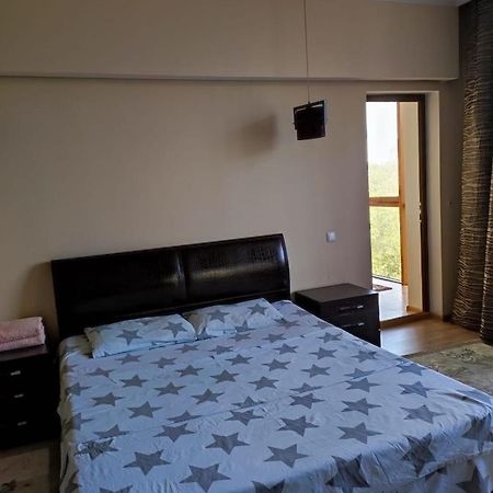 2 Room Flat Almaty Ngoại thất bức ảnh