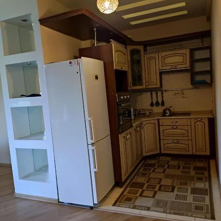 2 Room Flat Almaty Ngoại thất bức ảnh