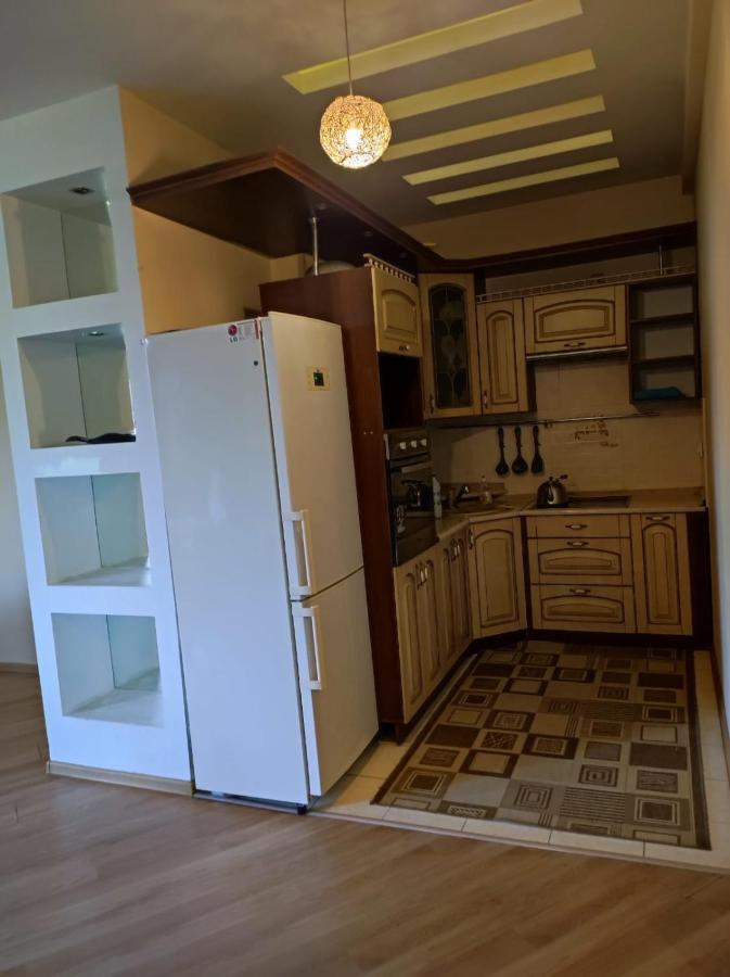 2 Room Flat Almaty Ngoại thất bức ảnh